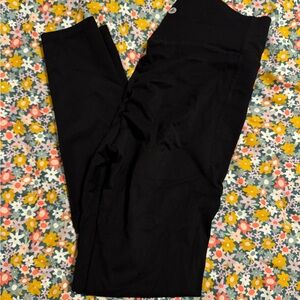 Halara Butt Scrunch Black Leggings